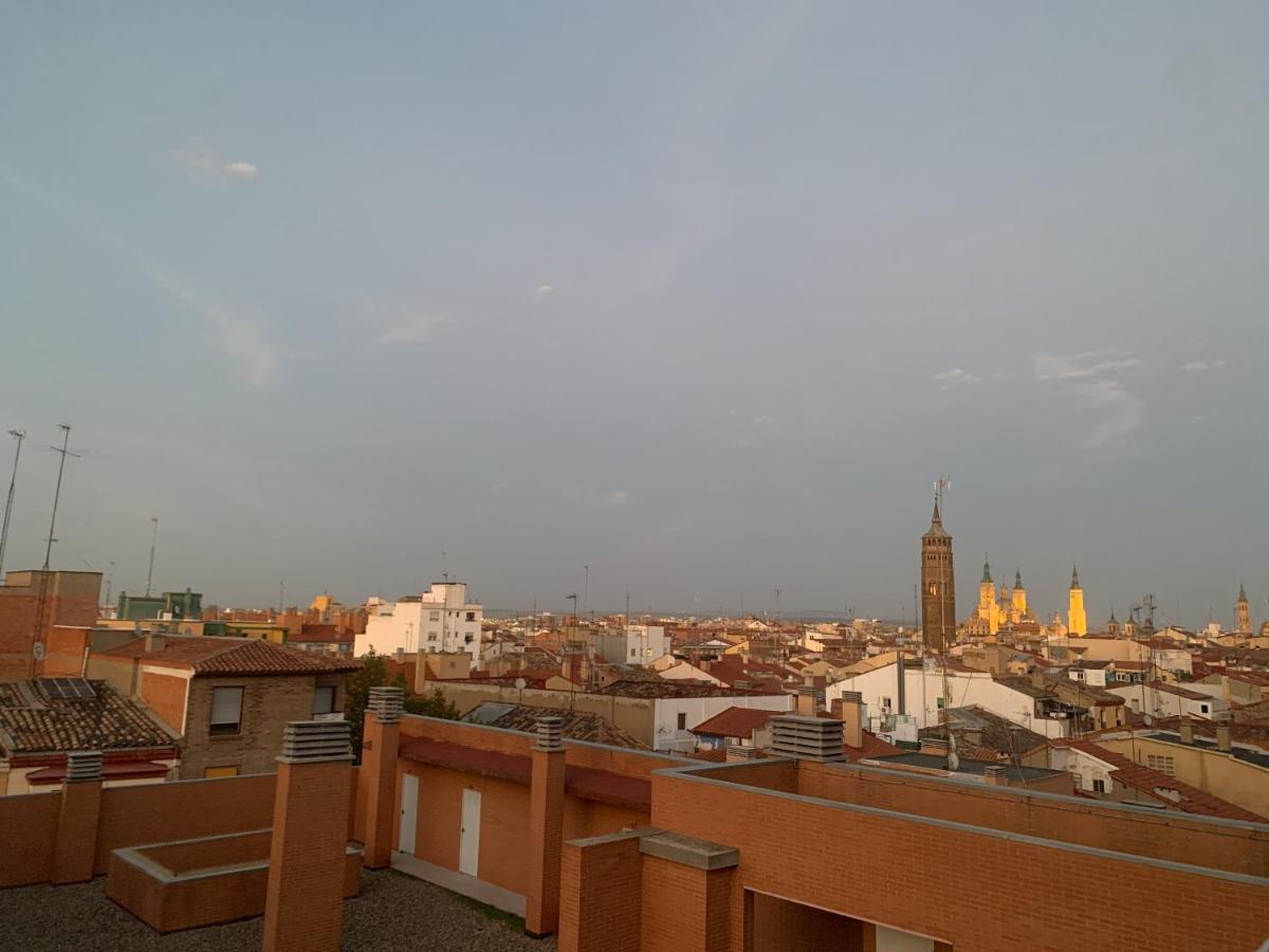 Un Hogar En El Centro Con Parking Gratuito Apartment Zaragoza Exterior photo
