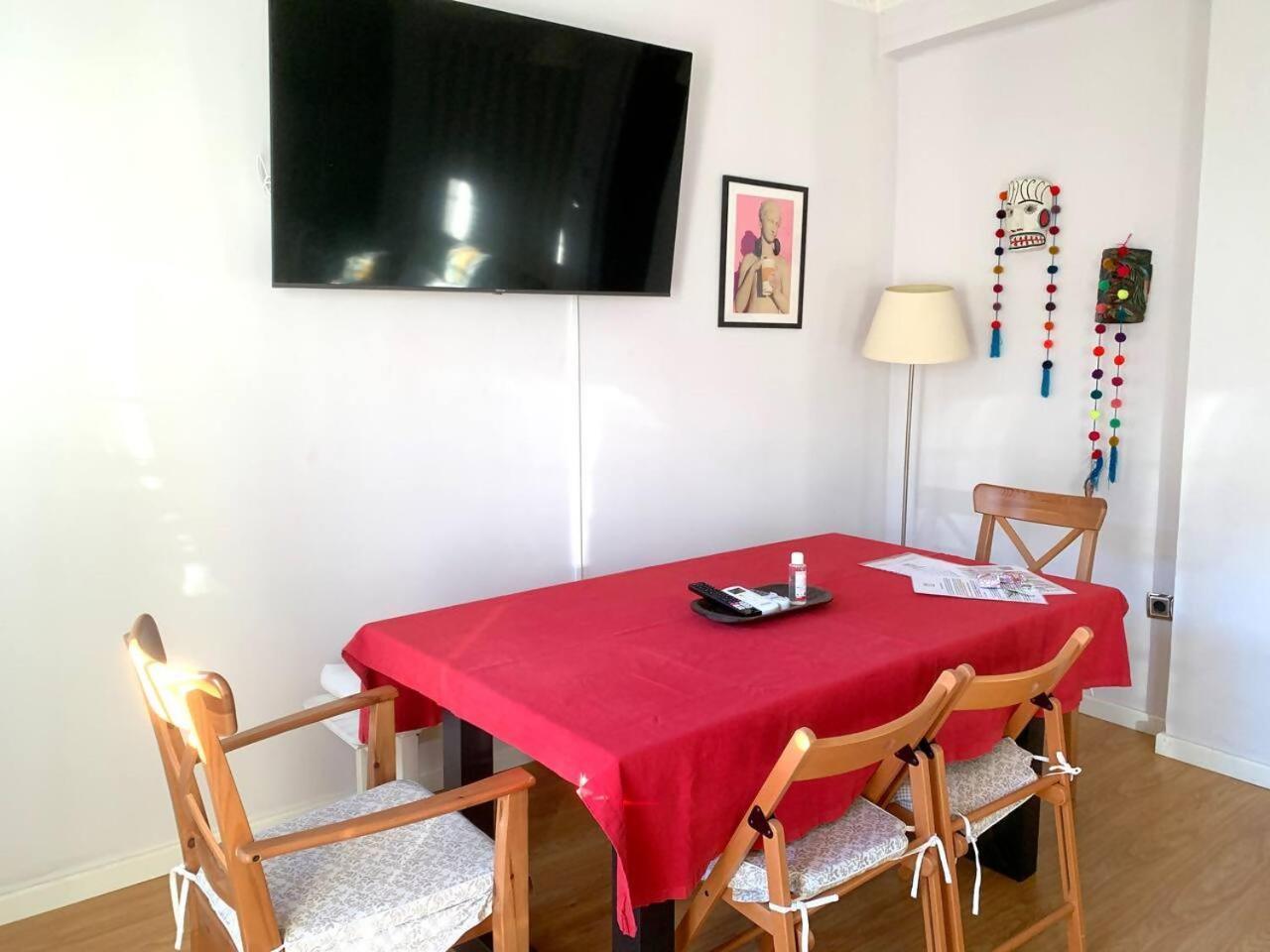 Un Hogar En El Centro Con Parking Gratuito Apartment Zaragoza Exterior photo